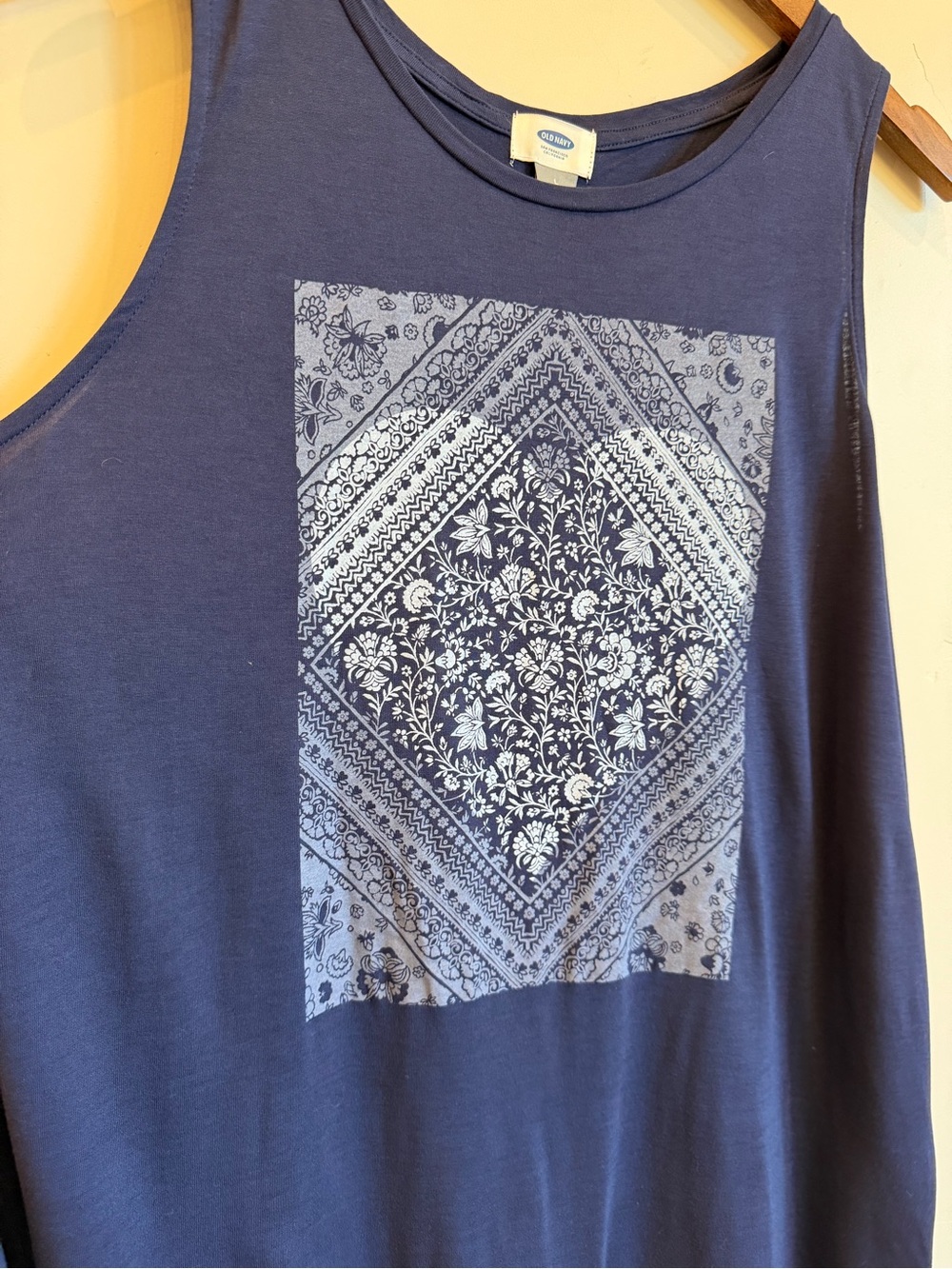 OLD NAVY Blue Floral Heart Print Loose Fit Tank Top - Picture 2 of 5